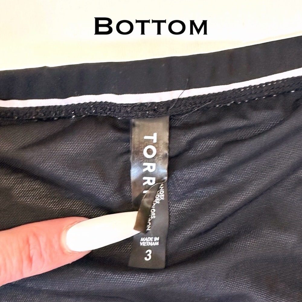 Torrid Plus Size 3 3X Black and White Striped Bikini Set Swim Suit - Picture 8 of 8